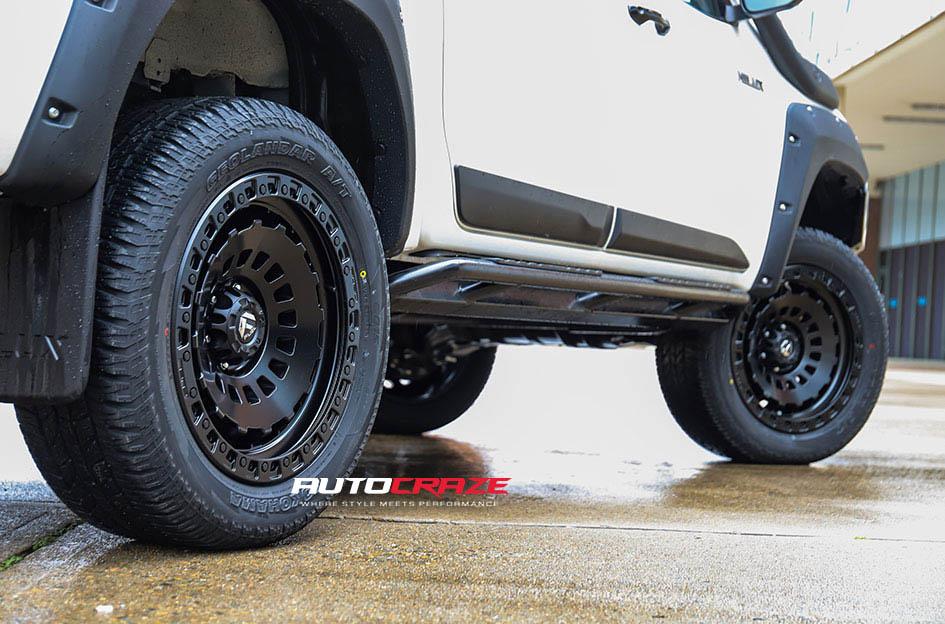 TOYOTA HILUX N80 RUGGED X ZEPHYR MATTE BLACK
